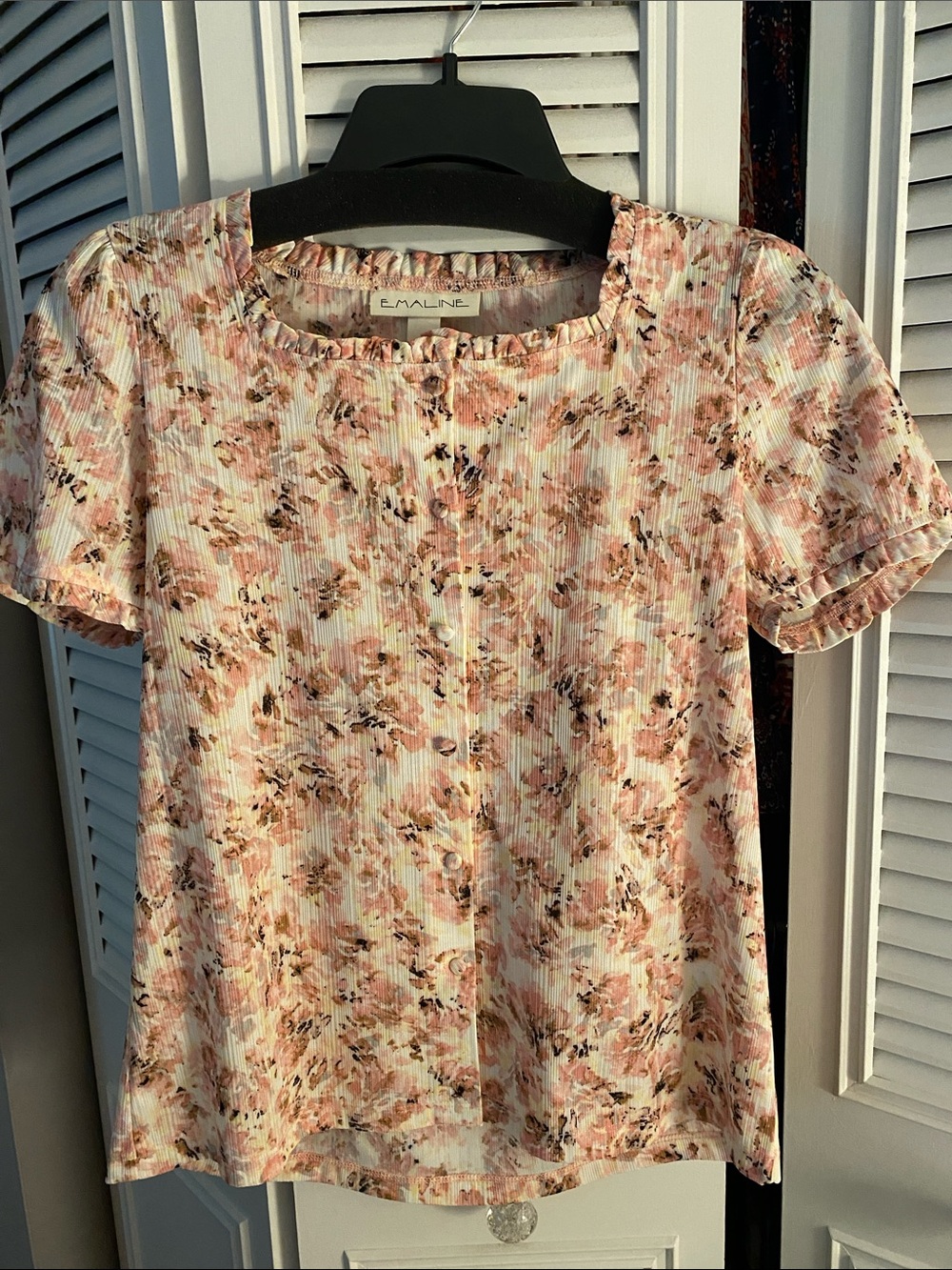 Emaline Pink Floral Button-Front Short Sleeve Blouse